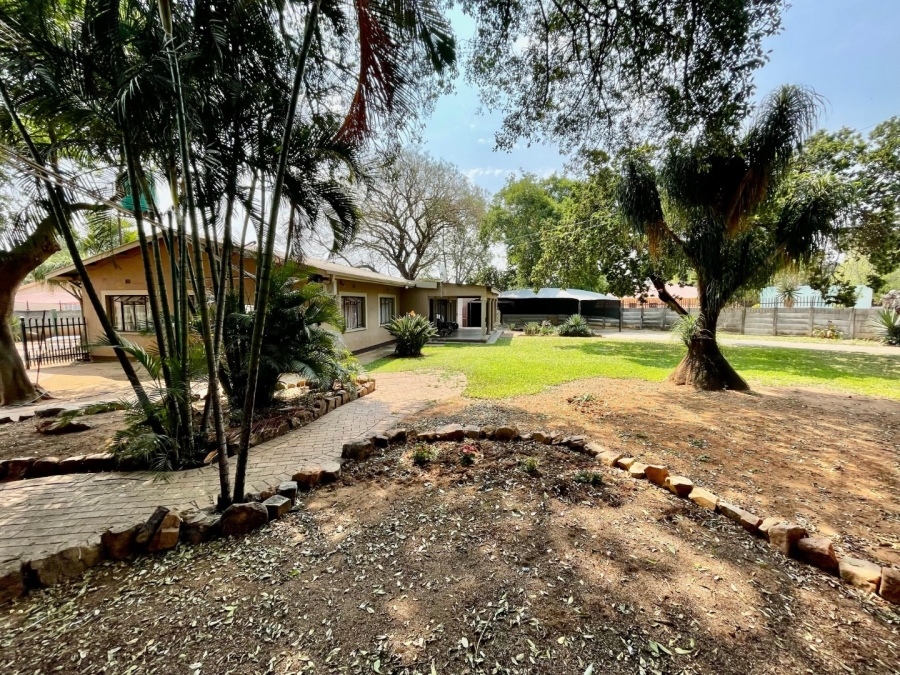3 Bedroom Property for Sale in Oos Einde North West